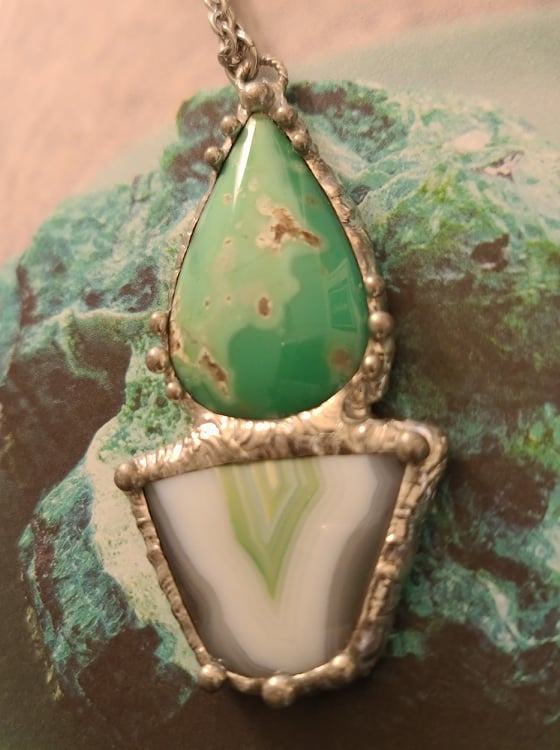 Chrysoprase and Green Agate Necklace